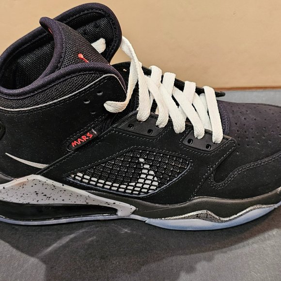 Jordan Mars 270 GS 'Metallic' - Picture 4 of 4